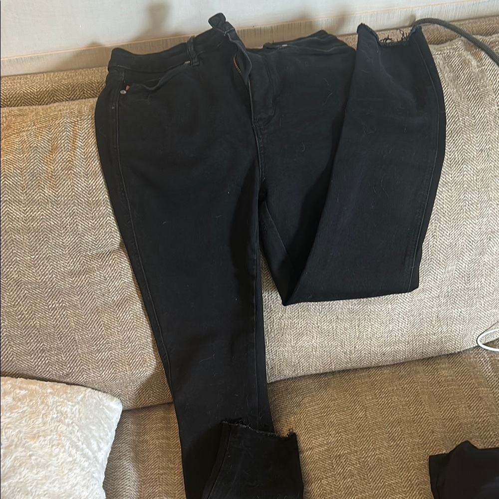 Judy Blue Women's Classic Black Skinny Jeans